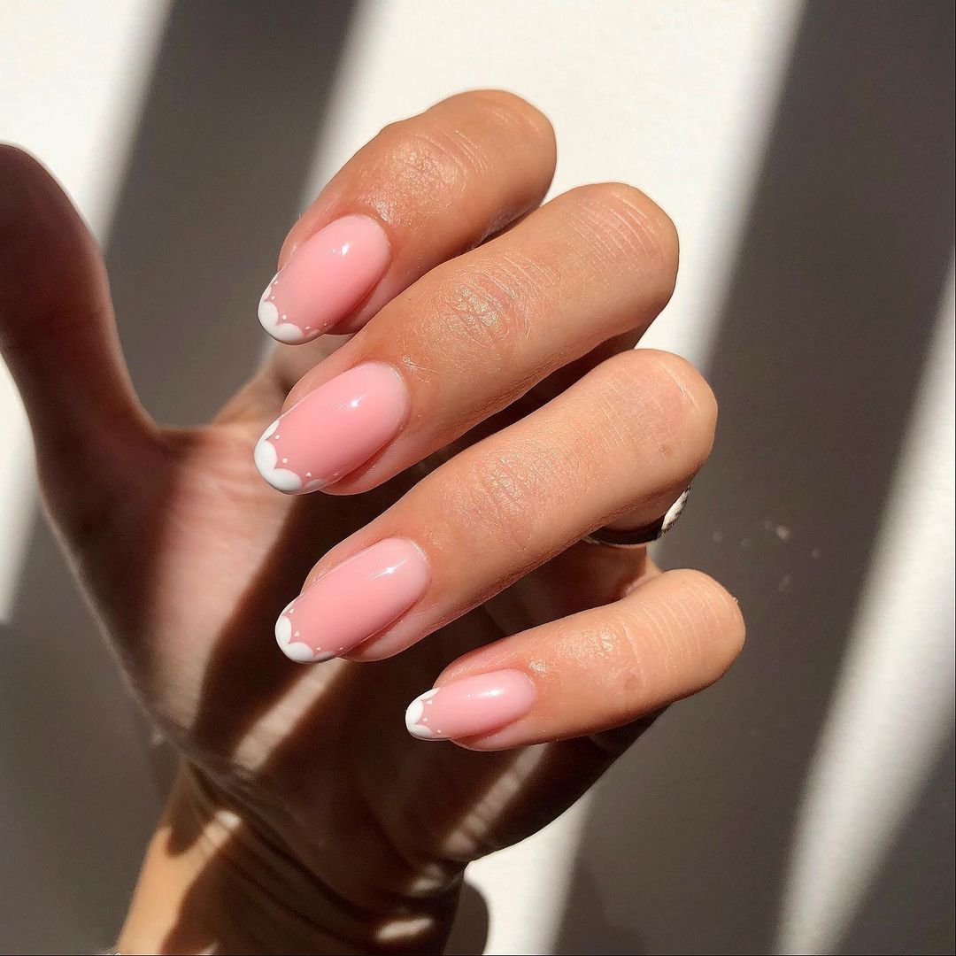 Top 10 Nail Design Ideas and Inspiration for Fall 2023 | Scalloped French Manicure